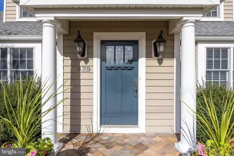 429 E Main St, Maple Shade, NJ 08052 photo 3