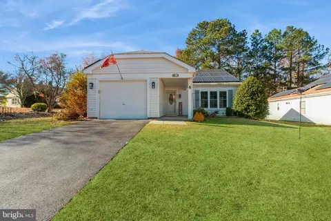4 Stamford Pl, Southampton, NJ 08088
