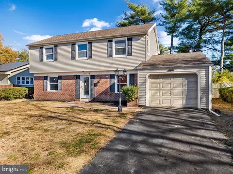 147 Somerset Dr, Willingboro, NJ 08046