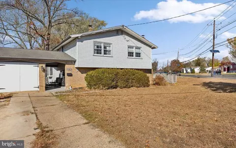 2305 New Albany Rd, Cinnaminson, NJ 08077