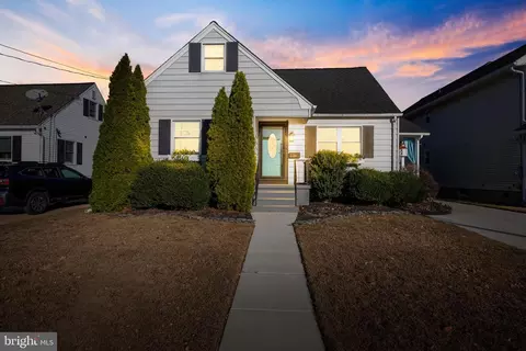 72 N Chester Ave, Riverside, NJ 08075