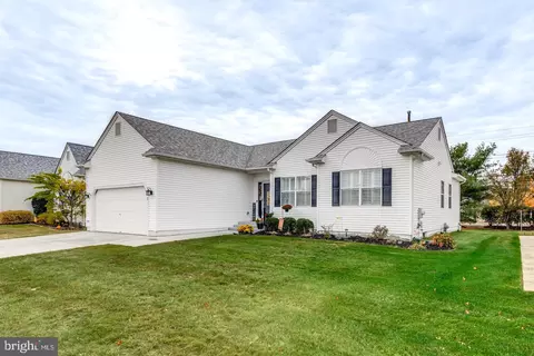 3 Marsha Dr, Delran, NJ 08075
