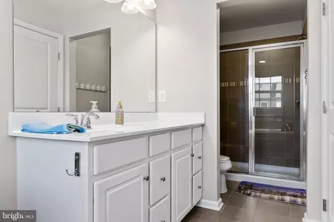 Bath - 1911 Lukas Ct, Cinnaminson, NJ 08077 photo 2 of 3