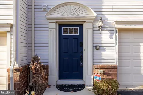 Entry Way - 1911 Lukas Ct, Cinnaminson, NJ 08077 photo 1 of 4
