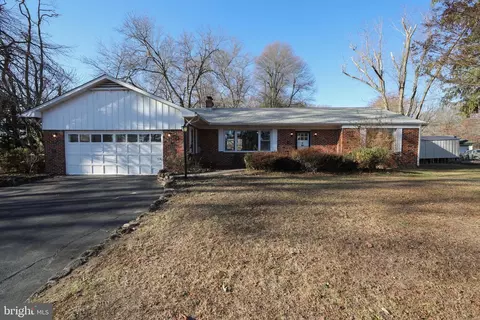 229 Mt Holly Rd, Medford, NJ 08055