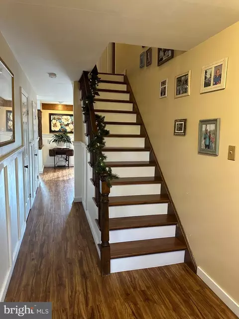 Entry Way - 64 Red Oak Dr, Tabernacle, NJ 08088 photo 1 of 7