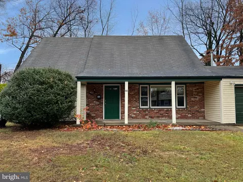 40 Essex Ln, Willingboro, NJ 08046
