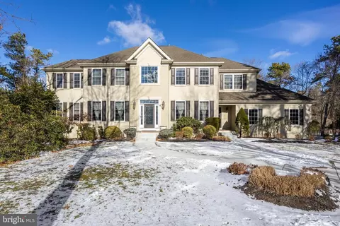 6 Somerton Sq, Medford, NJ 08055
