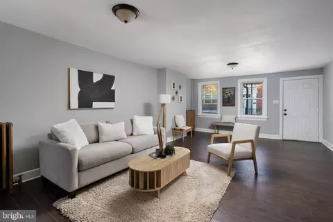 324 St Mary St, Burlington, NJ 08016