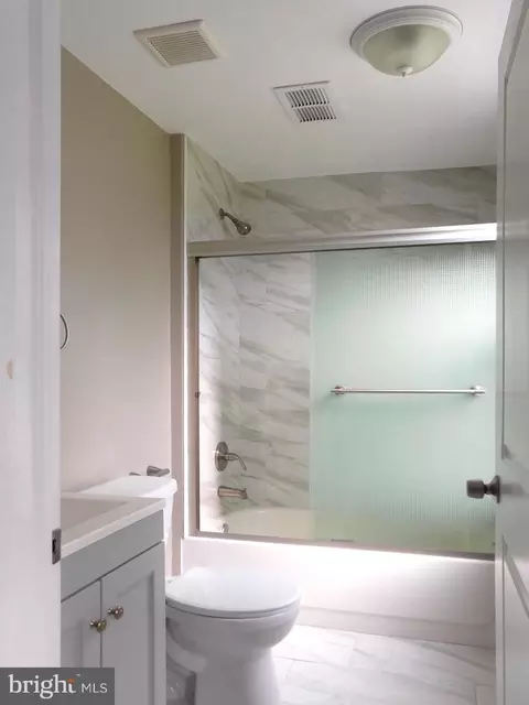 Bath - 623 Third St, Delanco, NJ 08075 photo 6 of 7