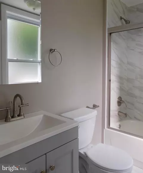Bath - 623 Third St, Delanco, NJ 08075 photo 7 of 7