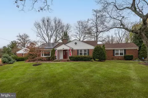 447 S Church St, Moorestown, NJ 08057