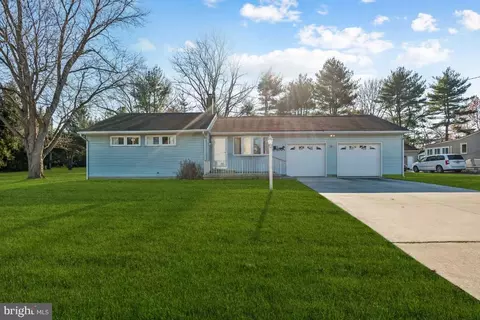 5110 Church Rd, Mount Laurel, NJ 08054