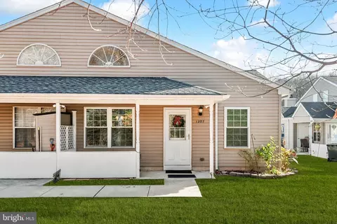 1207 Megans Ln, Burlington, NJ 08016