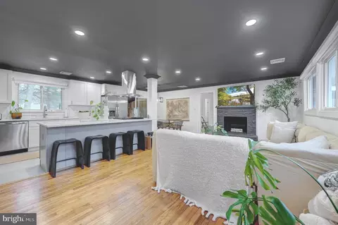 93 Manhasset Trl, Medford Lakes, NJ 08055