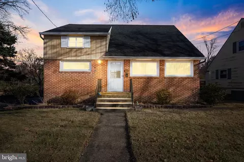 205 S Clinton Ave, Maple Shade, NJ 08052