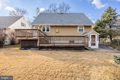 205 S Clinton Ave, Maple Shade, NJ 08052 photo 28
