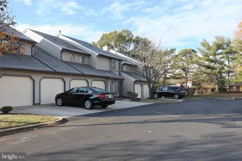903 Chesterwood Ct, Marlton, NJ 08053