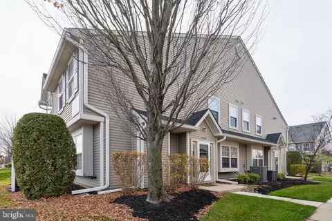 5504 Essex Ln, Mount Laurel, NJ 08054