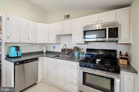 512 S Maple Ave, Maple Shade, NJ 08052 photo 7