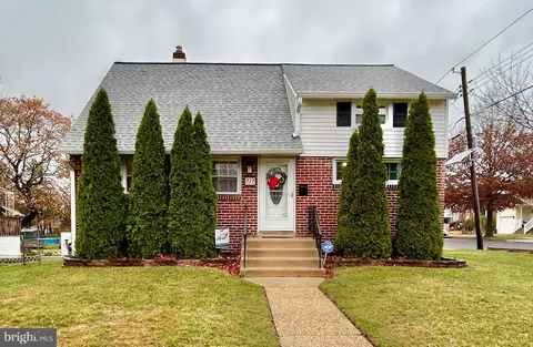 222 N Fellowship Rd, Maple Shade, NJ 08052