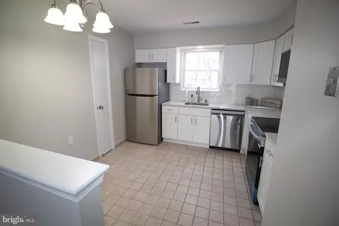 9 Sheppards La, Mount Laurel, NJ 08054 photo 8