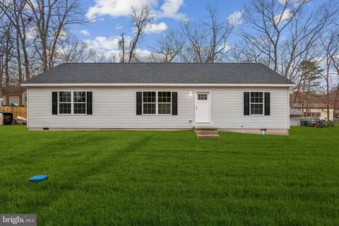 39 Vine St, Browns Mills, NJ 08015