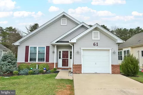61 Warwick Way, Southampton, NJ 08088