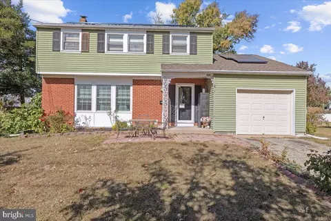 206 N Harrison Ave, Edgewater Park, NJ 08010