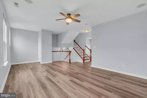 8 Parkers Mill Blvd, Mount Holly, NJ 08060