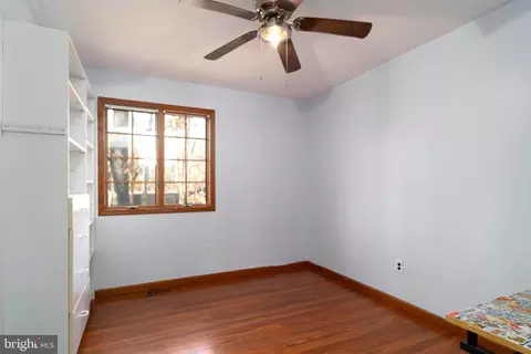Bedroom - 38 Summit Dr, Tabernacle, NJ 08088 photo 5 of 7