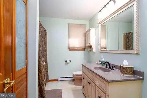 Bath - 38 Summit Dr, Tabernacle, NJ 08088 photo 1 of 2