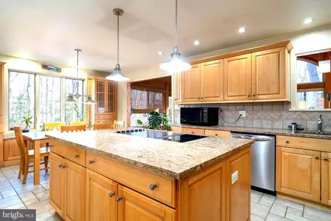 Kitchen - 38 Summit Dr, Tabernacle, NJ 08088 photo 2 of 4