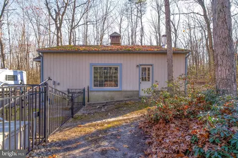 Exterior - 38 Summit Dr, Tabernacle, NJ 08088 photo 8 of 10