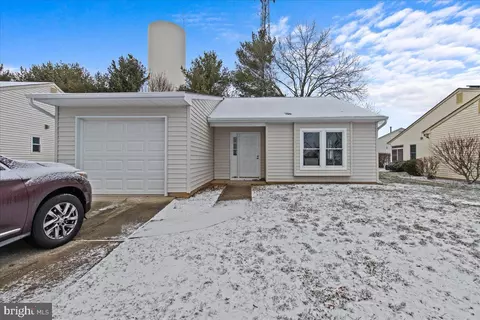115 Chestnut Hill Ln, Columbus, NJ 08022