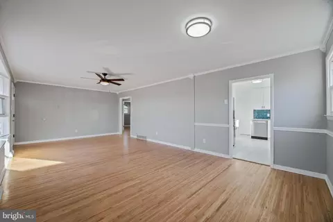 504 River Dr, Riverside, NJ 08075 photo 6