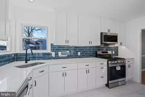 504 River Dr, Riverside, NJ 08075 photo 10