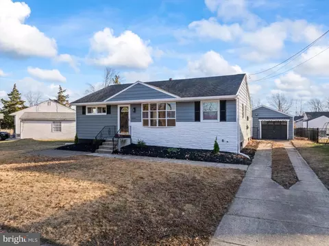 504 River Dr, Riverside, NJ 08075 photo 2