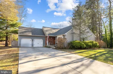 74 Pequot Trl, Medford Lakes, NJ 08055