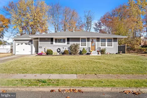 21 Lambeth, Burlington, NJ 08016
