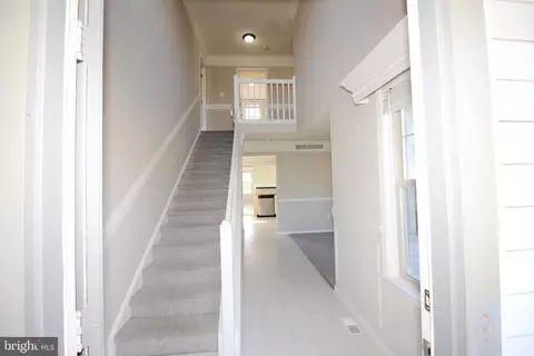 Entry Way - 6 Teaberry Ln, Delran, NJ 08075 photo 1 of 5