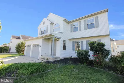 Exterior - 6 Teaberry Ln, Delran, NJ 08075 photo 4 of 8