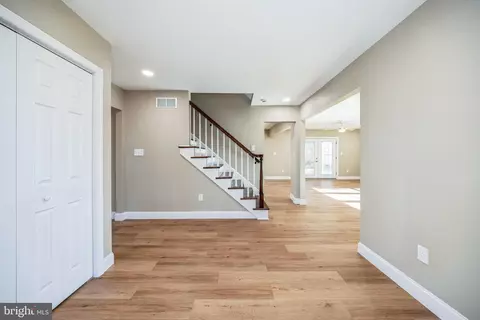 Entry Way - 198 Stokes Rd, Shamong, NJ 08088 photo 2 of 9