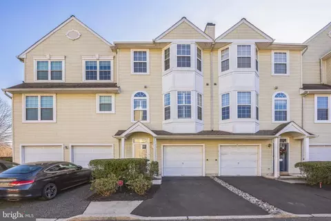 8102 Cypress Ct, Palmyra, NJ 08065