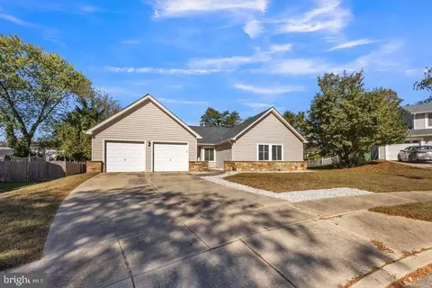 6 Brower Ct, Marlton, NJ 08053
