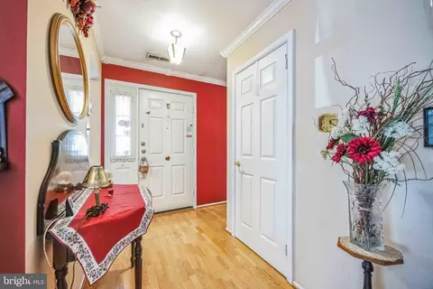Entry Way - 3 Ewing Ct, Mount Laurel, NJ 08054 photo 1 of 2