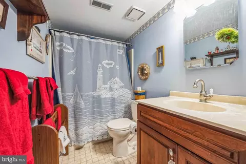Bath - 3 Ewing Ct, Mount Laurel, NJ 08054 photo 2 of 2
