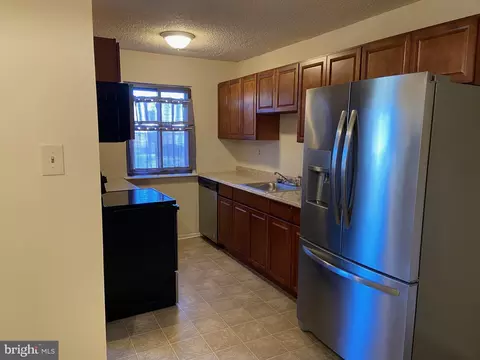 812 Canterbury Ct, Westampton, NJ 08060