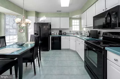 515 Hydrangea Dr, Mount Laurel, NJ 08054 photo 4