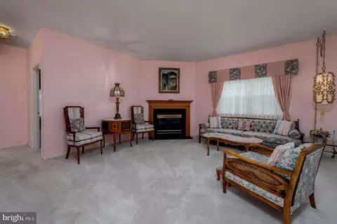 Living - 2 Ashley Dr, Delran, NJ 08075 photo 2 of 6